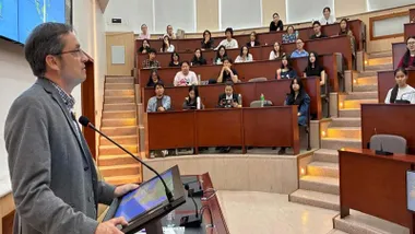 El catedrático de Derecho Internacional Público Miguel Ángel Acosta interviene en la Universidad Nacional de Mongolia dentro de las actividades impulsadas por el CUNEAC.