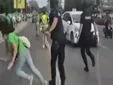 La indignación por la "brutal agresión" a una profesora en Valencia llega a Cádiz: concentraciones en colegios e institutos de toda la provincia