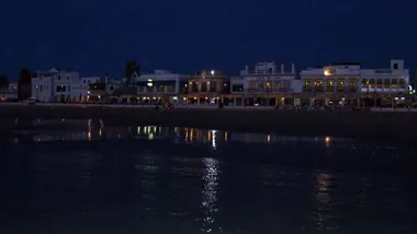 Vista nocturna de Bajo Guía.