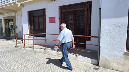 El Ayuntamiento niega que la Biblioteca de La Viña cerrara dos días y atribuye las incidencias a actividades escolares