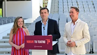 El alcalde, Bruno García, en la presentación de la vuelta a la actividad del "Teatro Pemán", como se ha referido a él. Foto: Eulogio García.