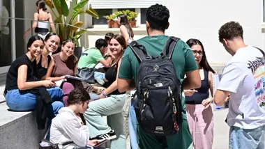 Parte del alumnado que ha hecho la PAU este junio de 2026. Foto: Eulogio García.