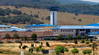 Torre y módulos de presos en la prisión de Algeciras.