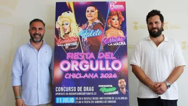 Cartel del Orgullo en Chiclana donde destaca Falete, a los lados Guillermo Sierra y Fede Díaz.