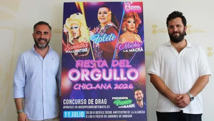 Cartel del Orgullo en Chiclana donde destaca Falete, a los lados Guillermo Sierra y Fede Díaz.