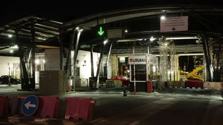 Puesto de frontera de Gibraltar en obras.