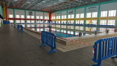 Imagen de la piscina cerrada este 16 de junio de 2026.