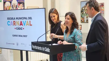 Autoridades en la presentación del acuerdo entre la UCA y el Carnaval.