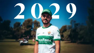 Victor Chust firma hasta 2029 con el Elche. Foto: Elchecf.es