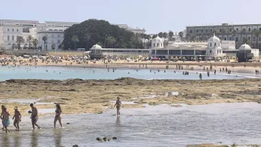 Vista de Balneario de la Palma en la bajamar del mediodía de este 16 de julio de 2026. Foto: José Luis Porquicho Prada.