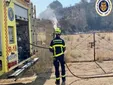 Los bomberos de Cádiz ya trabajan en el incendio de Ávila con una misión clave entre El Tiemblo y Cebreros