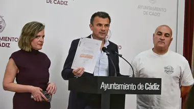 El alcalde, Bruno García con Maite González y José Carlos Teruel en la rueda de prensa de la Junta de Gobierno Local. Foto: Eulogio García.
