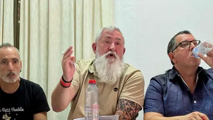 Tres miembros del sindicato CCOO.