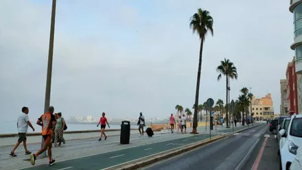 La provincia de Cádiz estrena la cuarta ola de calor con un contraste meteorológico inesperado