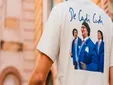 Los cuadros de Pepe Baena dan el salto al merchandising en la tienda de la Casa del Carnaval
