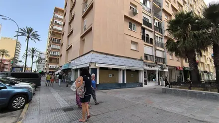 La apertura de un cocedero en este local es el centro de esta polémica con lso vecinos del inmueble. Foto: José Luis Porquicho Prada.