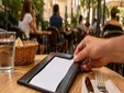 La OCU alerta del detalle que debes revisar antes de pedir en un restaurante este verano: puede ser ilegal