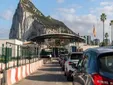 Las primeras sanciones en la Verja de Gibraltar sorprenden a quienes cruzan a diario