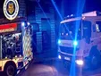 Un incendio en un edificio abandonado frente a un colegio alarma a El Puerto