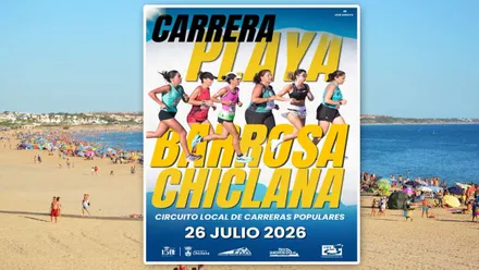 Playa de La Barrosa y destacando, superpuesto, el cartel de la prueba deportiva.