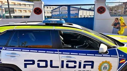 Coche de la Policía Local de Rota en una calle de la localidad.