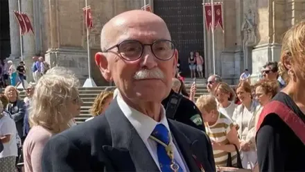 Francisco Vivas en la que probablemente fue su última presencia pública, en la última procesión del Corpus. Foto: Onda Cádiz TV.