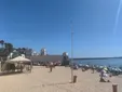 Adelante Izquierda Gaditana denuncia que Cádiz sigue sin megafonía en sus playas en plena temporada alta