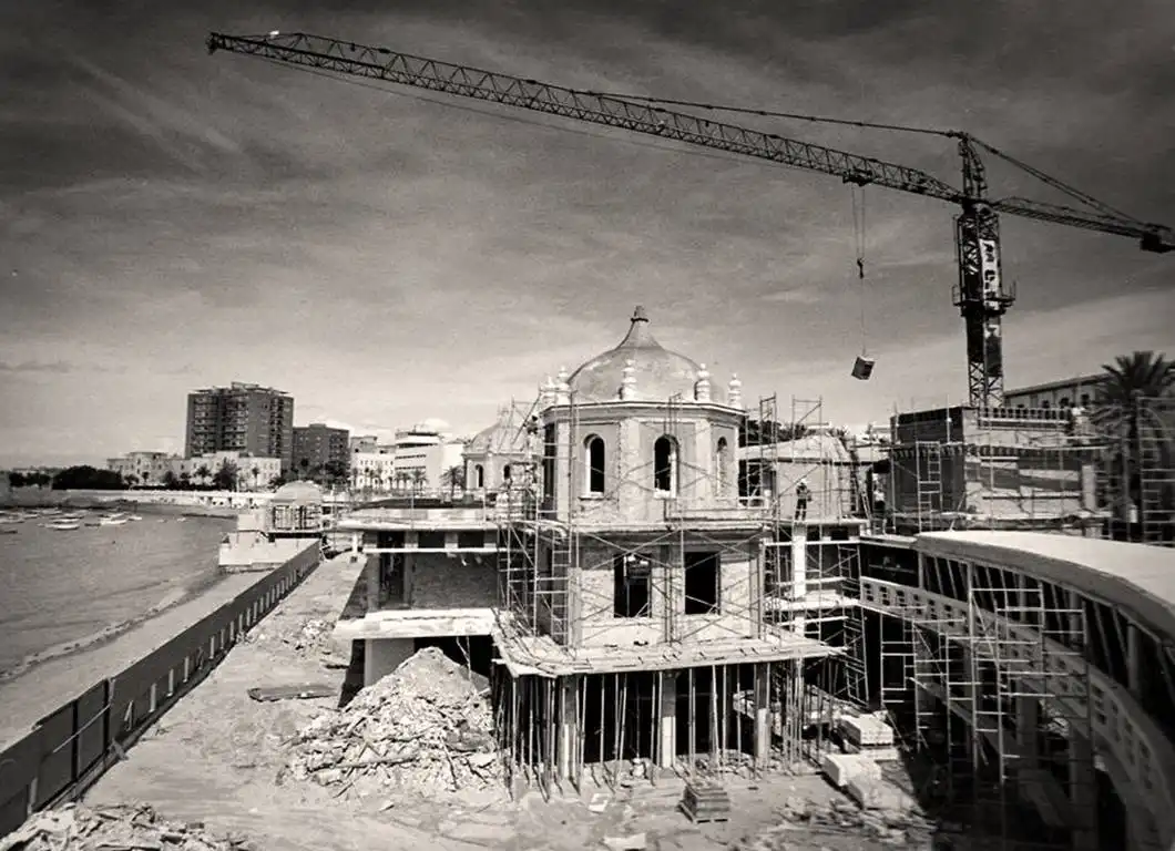 La rehabilitación permitió recuperar el edificio y convertirlo en sede del Centro de Arqueología Subacuática. Foto: Facebook.