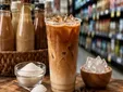 La OCU avisa sobre los cafés fríos del supermercado: un solo vaso puede tener más calorías que un refresco