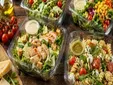 Ensaladas frescas en verano, la OCU analiza las preparadas del supermercado: este es el resultado