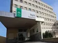 Hasta 40 pacientes sin cama y médicos atendiendo a 70 personas: alerta en el Punta Europa de Algeciras