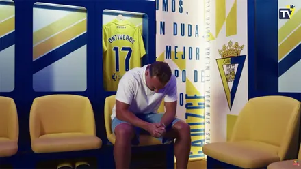 Javi Ontiveros al inicio del vídeo que ha hecho al Cádiz CF viral. Seguramente para mal. Foto: Cádiz CF.