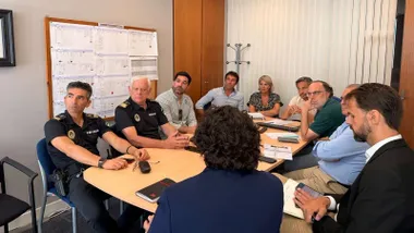 José Vera, delegado de Chiclana y la Policía Local en reunión por el diseño del nuevo plan de movilidad.