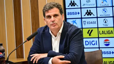 El vicepresidente del Cádiz, rafael Contreras, durante la rueda de prensa de presentación del nuevo proyecto que, en teoría, lidera Christian Septien. Foto: Eulogio García.