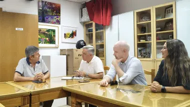 Representantes del PSOE con directivos de la AVV Segunda Aguada.