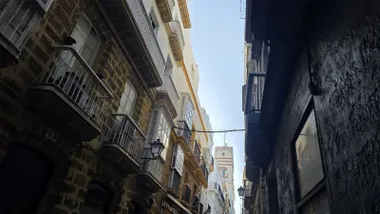 Cádiz ha amanecido con cielos despejados este 23 de agosto, en el que disfrutará de temperaturas suaves. Foto: José Luis Porquicho Prada.