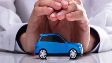 ¿Cuál es el seguro de coche más barato que cumple la ley en 2026?