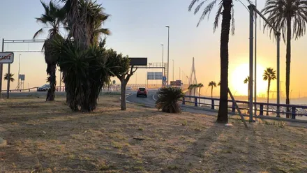 Imagen del segundo puente de Cádiz, el de la Constitución de 1812, en las primeras horas de una mañana de septiembre