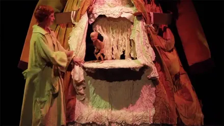 'El gran traje', una de las obras que conforman esta temporada del Teatro de Títeres de la Tía Norica. Foto: YouTube.