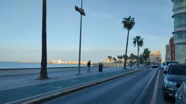 Este 29 de septiembre ha amanecido en Cádiz despejado y con tiempo tranquilo. Foto: José Luis Porquicho Prada.