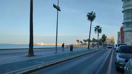 Este 29 de septiembre ha amanecido en Cádiz despejado y con tiempo tranquilo. Foto: José Luis Porquicho Prada.