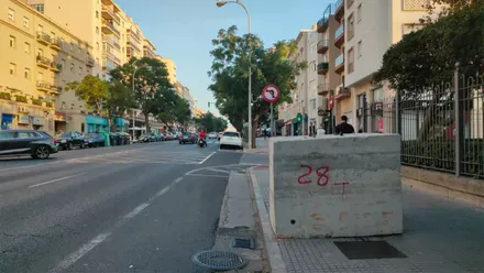 Bloque para las torretas de iluminación extraordinaria de Navidae en la avenida