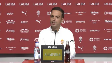 Borja Jiménez, en una rueda de prensa en su etapa al frente del Sporting. Foto: Real Sporting.
