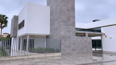 Fachada exterior del Centro de Salud de Dehesilla.