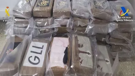 Tacos de droga en las dependencias policiales.