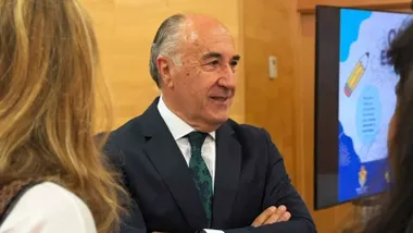 Imagen en un acto público de José Ignacio Landaluce.