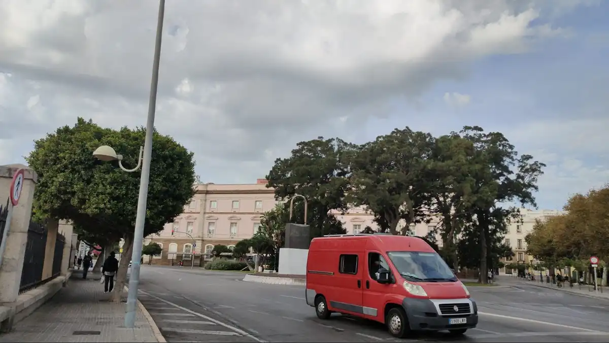 Las nubes ganan protagonismo en Cádiz este sábado 17 de octubre, antes de una jornada de domingo marcada por los avisos amarillos de la Aemet por lluvias y tormentas en toda la provincia.