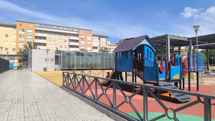 Parque infantil y kiosco en Varela Foto: José Luis Porquicho Prada.