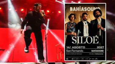 Actuación de Siloé destacando los focos rojos y el cartel del Bahía Sound.