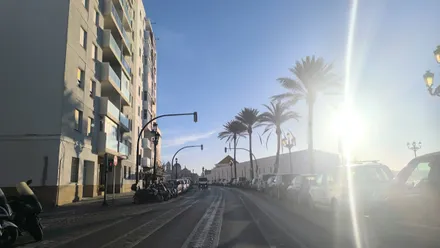 Este sábado 24 ha amanecido soleado en Cádiz. Foto: José Luis Porquicho Prada.
